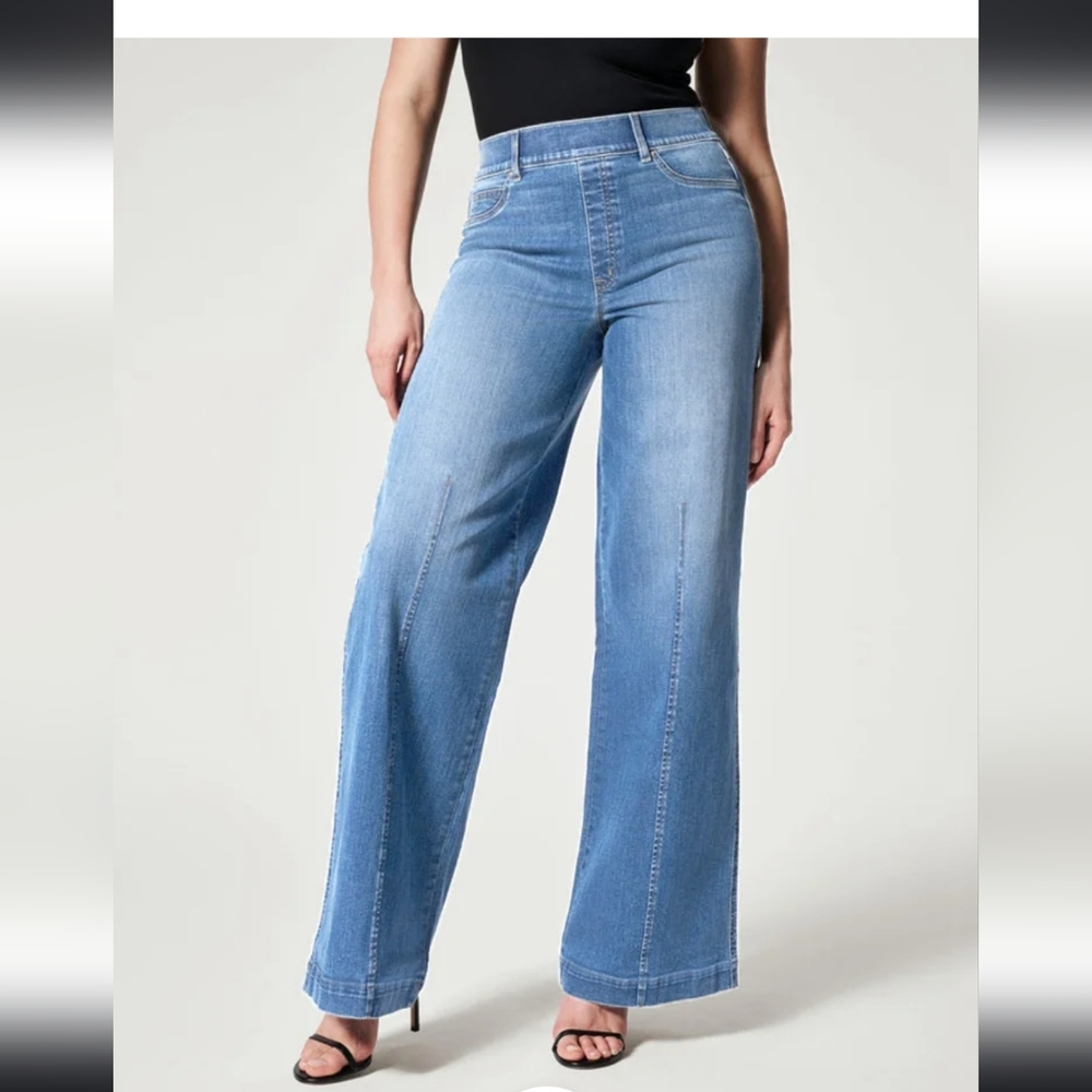 BRAND NEW! Spacehy Front Seam Denim Jeans, Size Petite Medium (Pale Blue)